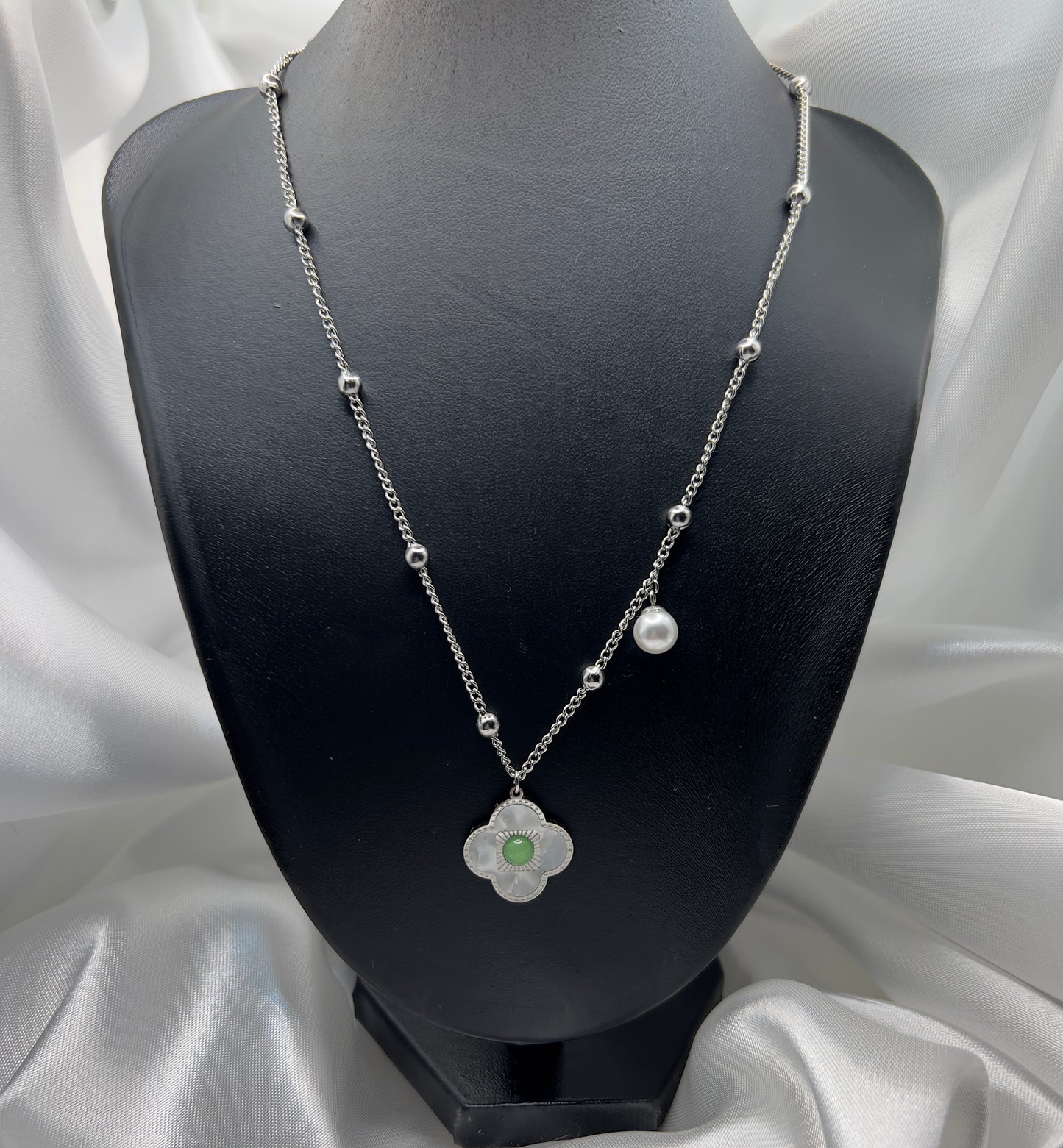 Collier Trèfle Précieux